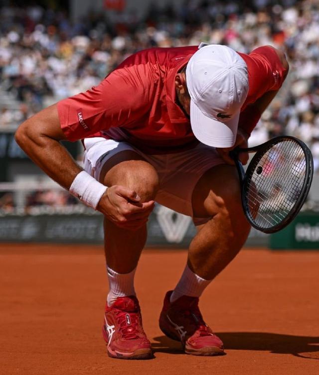 温网鏖战拉沃尔杯，德约科维奇高光表现